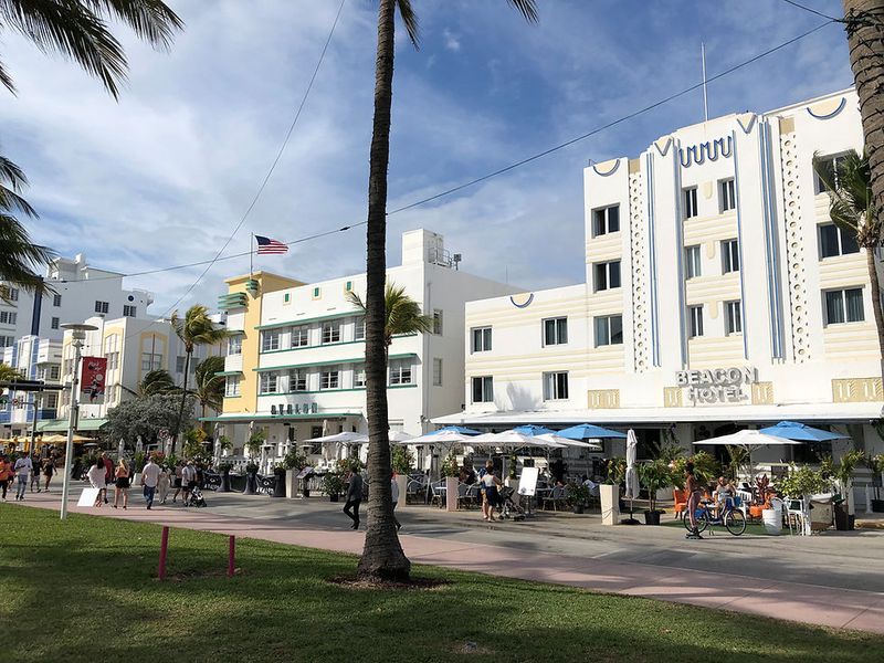 9 Art Deco-Inspired Exterior Details From Miami Condos - Decor Hint Eyebrow Overhangs