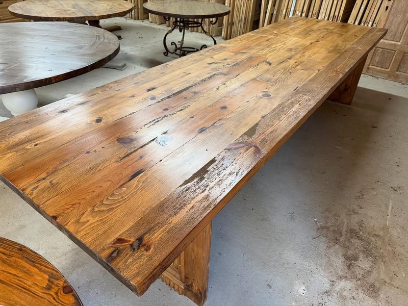 9 Dining Room Styling Secrets That Never Go Out Of Style In Georgia - Decor Hint Antique Tables With Character