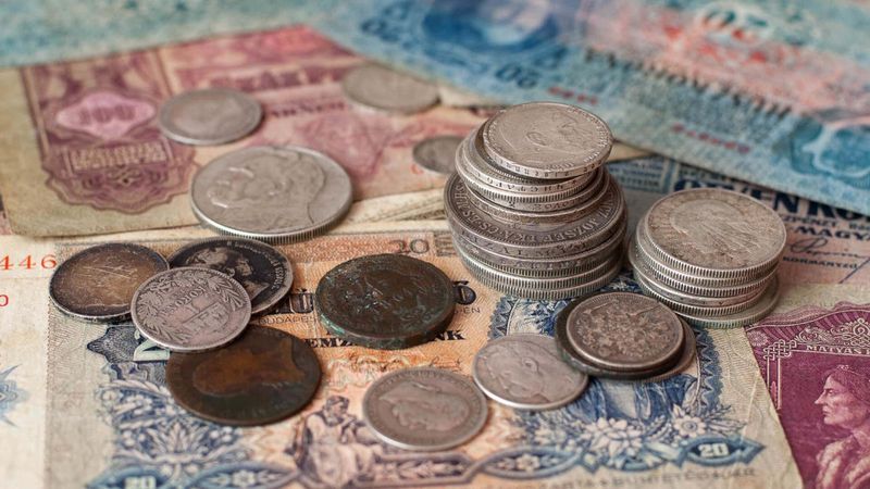 4 Vintage Decor Items Losing Value In Eugene Homes (And 9 That Never Shined) - Decor Hint Commemorative Coins With No Precious Metal Content