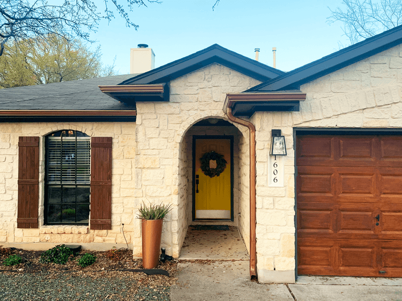 8 Home Exterior Mistakes That Designers Want You To Quit Making - Decor Hint Hardware Horror Shows