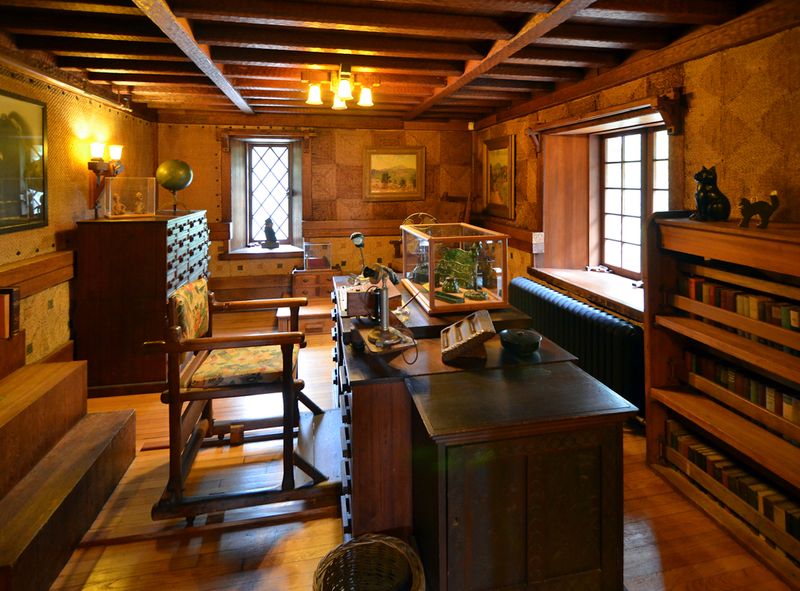 Explore Gillette Castle In Connecticut's Forests - Decor Hint Eccentric Built-in Furniture
