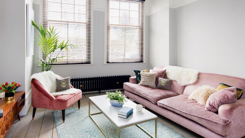 8 Old Couch Colors Alabama Is Retiring, 10 Modern Alternatives To Choose - Decor Hint Dusty Rose: The Pastel Problem