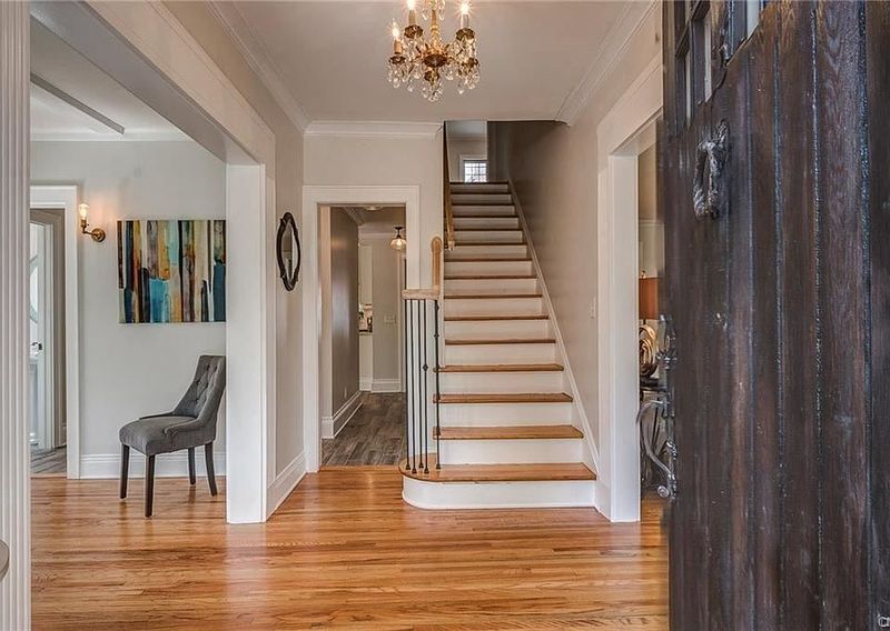 6 Modern Features Syracuse Buyers Are Starting To Avoid + 3 They've Always Skipped - Decor Hint Open Concept Everything