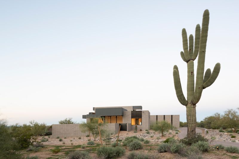 6 Types Of Homes Arizona Agents Say Will Drop In Price And 6 Destined To Rise Fast - Decor Hint Modern Desert Minimalist Homes