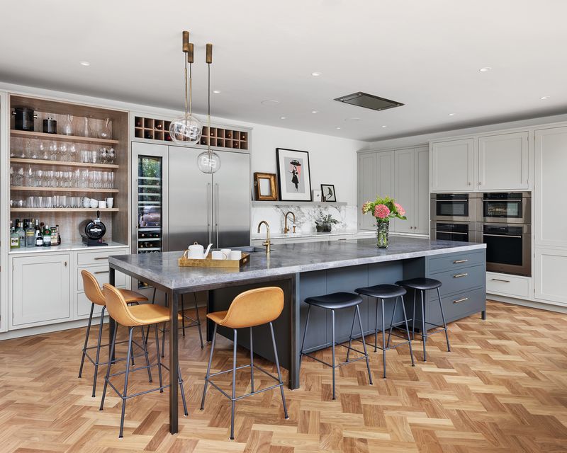 Homebuyer Reactions: 11 Kitchen Turnoffs - And 6 Features That Win Them Over - Decor Hint Spacious Islands With Seating