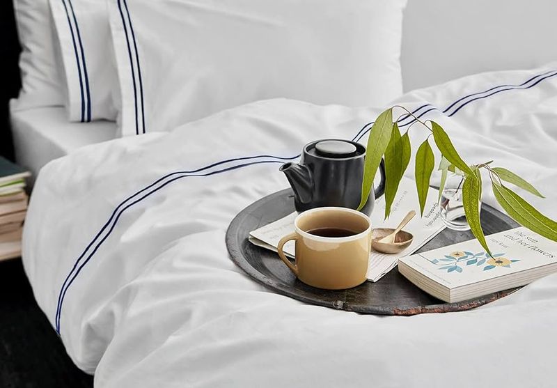 9 Things To Get Rid Of In Your Bedroom, According To Professional Organizers - Decor Hint Mismatched Bedding Sets