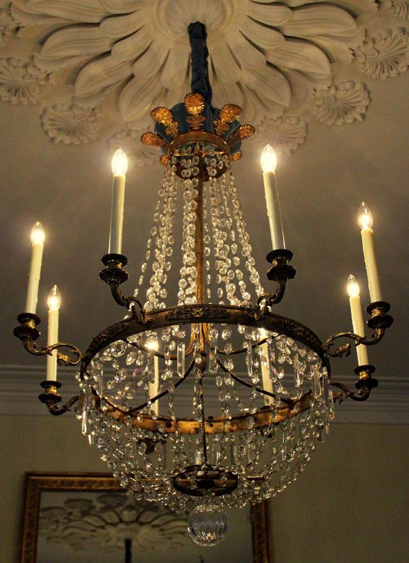 Bold Bayou Style 13 Louisiana Design Details You'll Love - Decor Hint Vintage Chandeliers