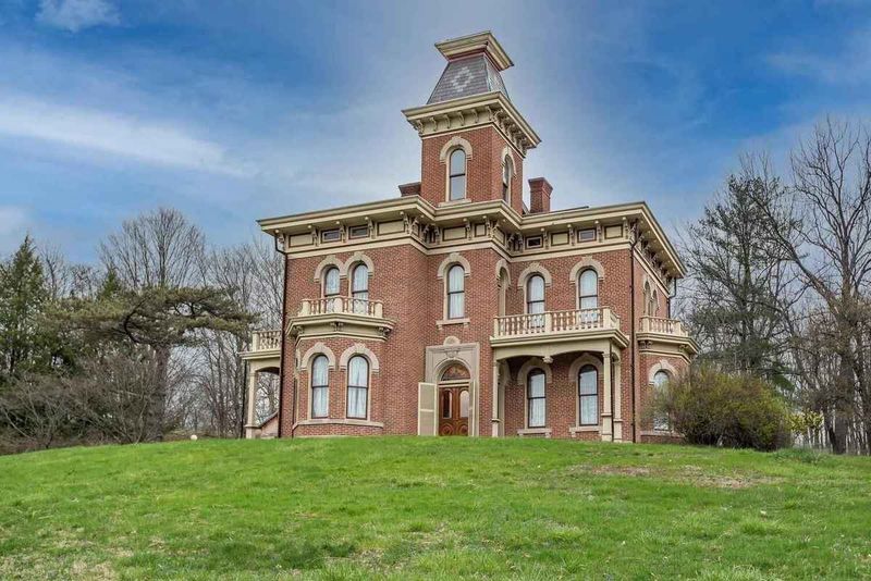 21 Historic Mansions In Indiana That Preserve Their Classic Appeal - Decor Hint Morris Mansion