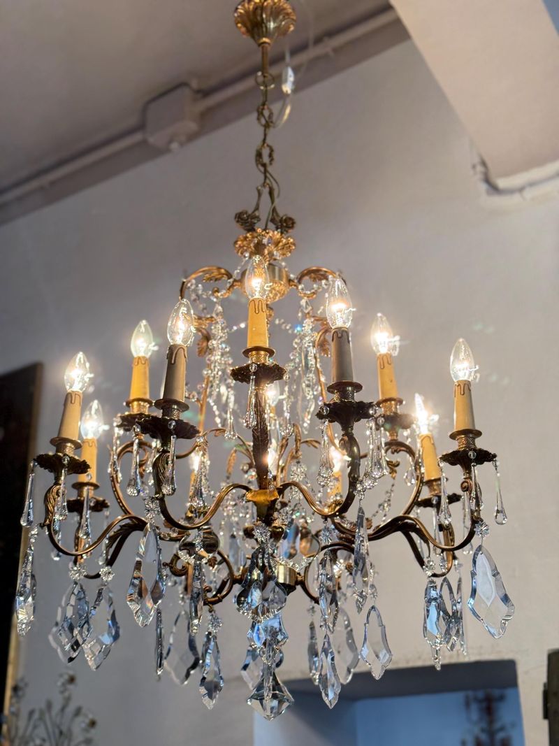 Overly Ornate Chandeliers (Reconsidered)
