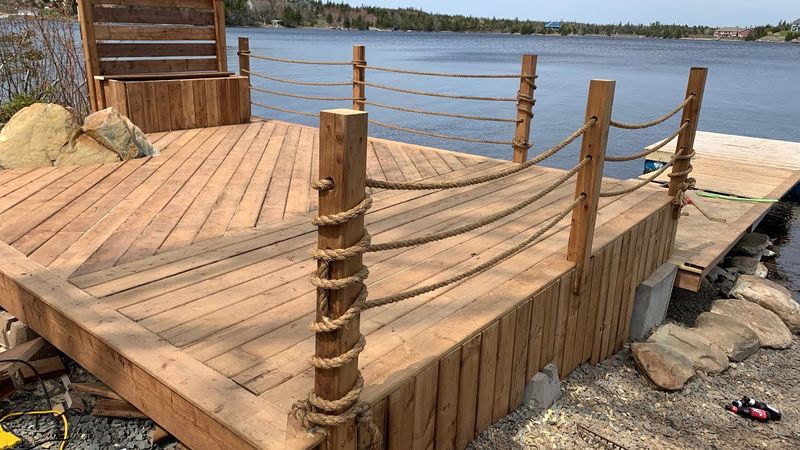 Rope-Wrapped Porch Railings