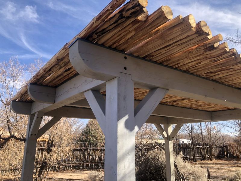 15 Terrace Designs From New Mexico That Keep Things Cool - Decor Hint Latilla Shade Structures