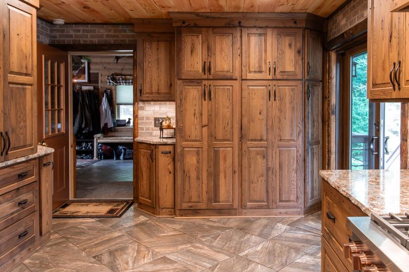 6 Things In Erie Homes That Are Making A Comeback + 4 That Have Always Had Timeless Style - Decor Hint Custom Wood Cabinetry