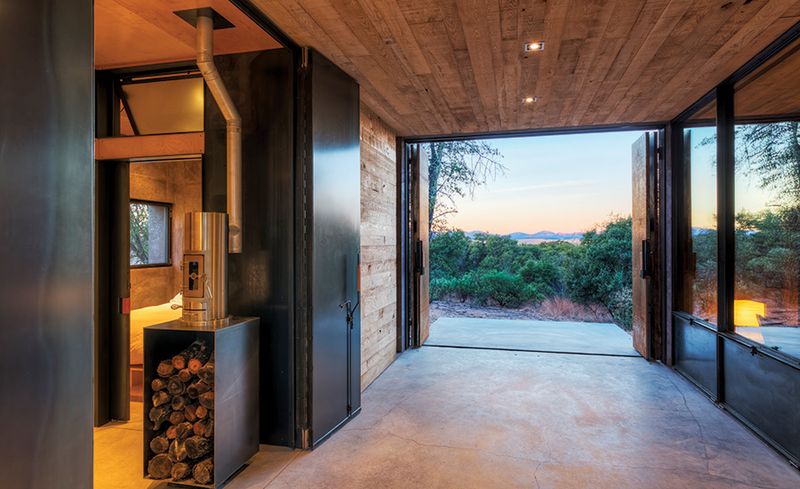 11 Forgotten Arizona Home Features That Are Making A Comeback - Decor Hint Zaguan Hallways For Natural Ventilation