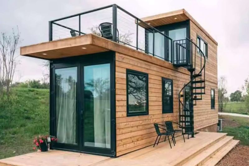 Think Small Live Large 13 Tiny Homes Full Of Surprising Charm - Decor Hint Tiny Home with Rooftop Deck