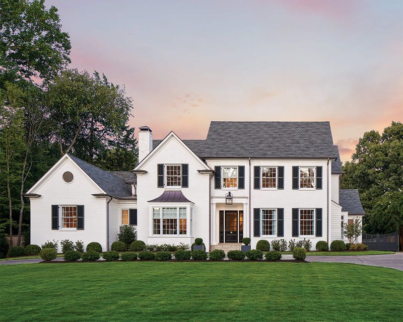 5 Southern Details In Huntsville Homes Making A Comeback (And 3 That Always Stayed Stylish) - Decor Hint Painted Brick Exteriors