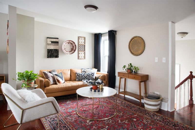 Rug Styles You'll Spot In Cozy Pennsylvania Living Rooms - Decor Hint Vintage Persian Reproductions