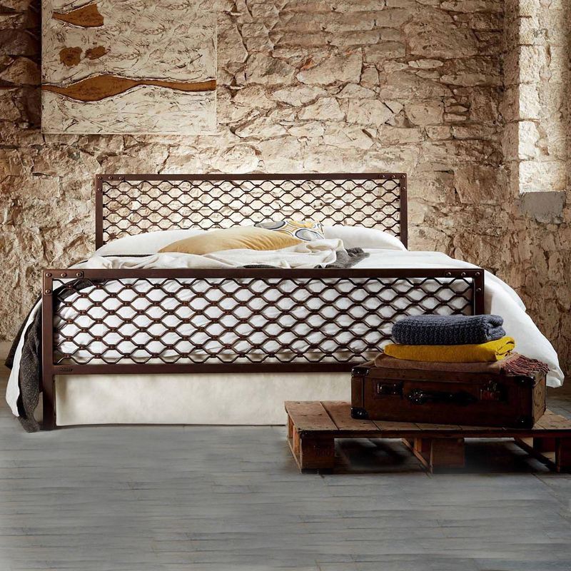 From Wrong Turns To Right Moves 5 Common Southern Decor Mistakes In Georgia + 6 That Truly Work - Decor Hint Wrought Iron Accents