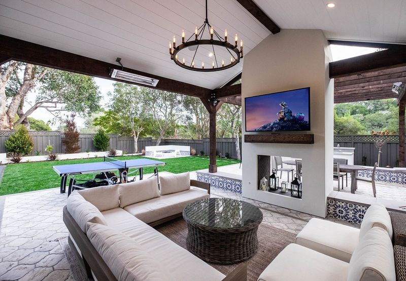 Outdoor Living Room Ideas: 16 Ways To Maximise Any Outdoor Space - Decor Hint All-Weather Entertainment Systems
