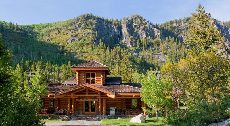 7 Luxury Cabins In Colorado Are Heating Up For 2025 + 2 That Are Rising Quicker Than Ever - Decor Hint Steamboat Springs' Ranch-Style Retreats Gain Momentum
