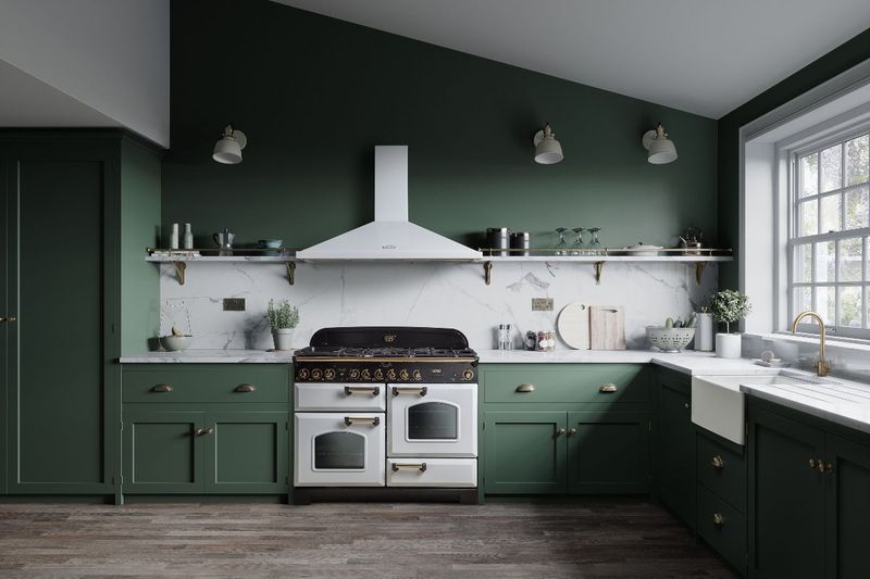 7 Kitchen Colors That Can Drag Down The Mood In College Park Homes (And 3 That Already Do) - Decor Hint Forest Green