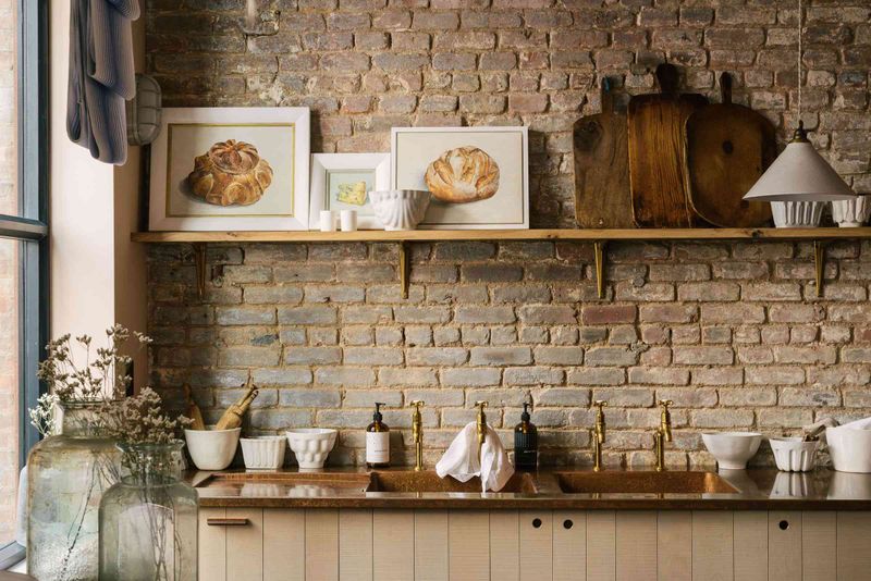 10 Interior Design Misses That Hurt Delaware Kitchen Appeal - Decor Hint Overcrowding With Decorative Elements