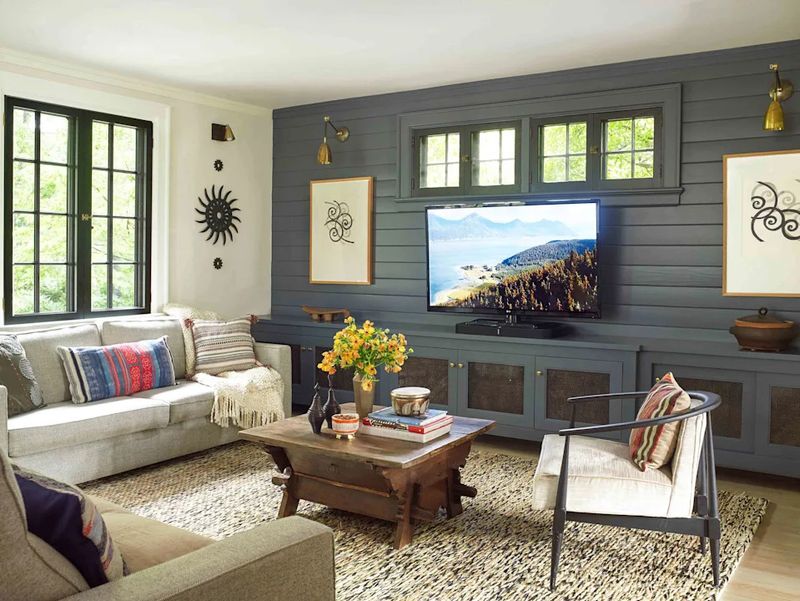 12 Sofa Shades Making Chandler Living Rooms Feel Outdated - Decor Hint Hunter Green: The Country Club Cliché