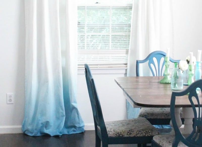 30 Smart Home Decorating Ideas That Cost Almost Nothing - Decor Hint Dip-Dyed Curtains