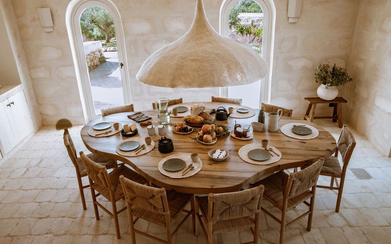 Dining Area: Communal Simplicity
