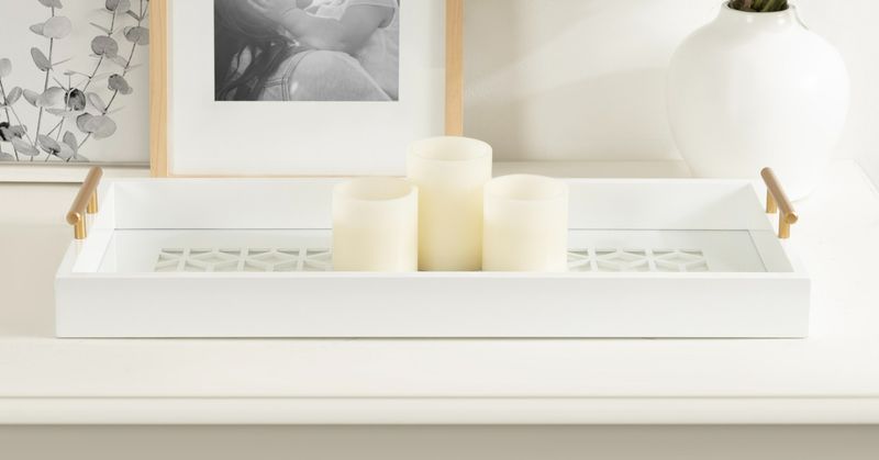 Bowls or Trays for Styling and Storage