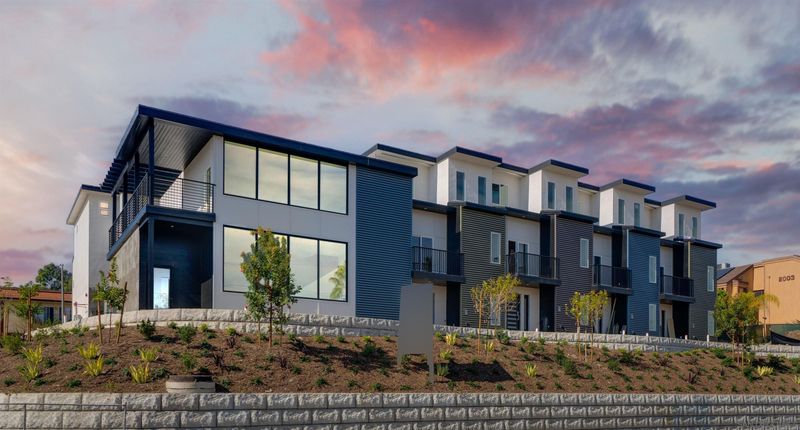 Oceanside's Housing Scene Points To 7 Home Styles Dropping In Price And 6 Gaining Interest - Decor Hint Contemporary Glass-Heavy Designs