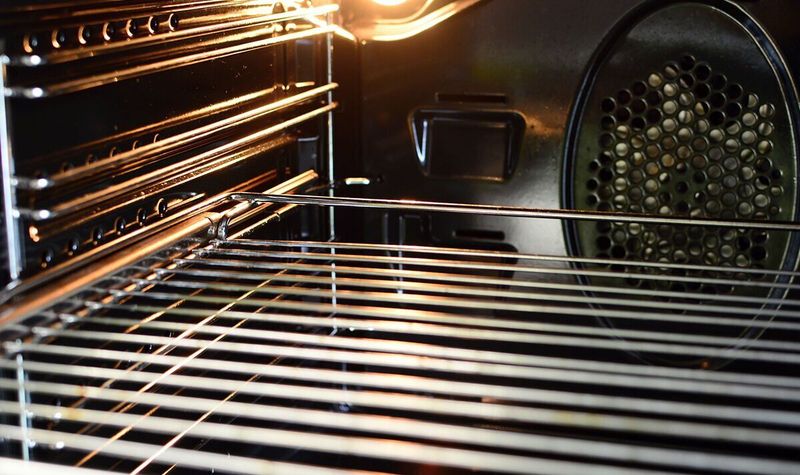 The Lazy Cook's Guide To Cleaning Filthy Oven Racks With 10 Tips - Decor Hint Lazy Cook's Maintenance Hacks