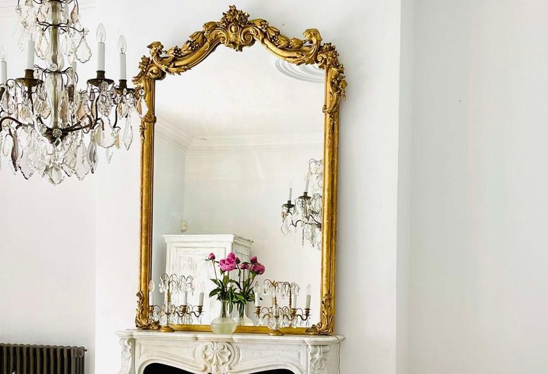 9 Vintage And Antique Decor Pieces You Should Avoid Having In Your Home And 9 To Own Instead - Decor Hint Own: Antique Mirrors