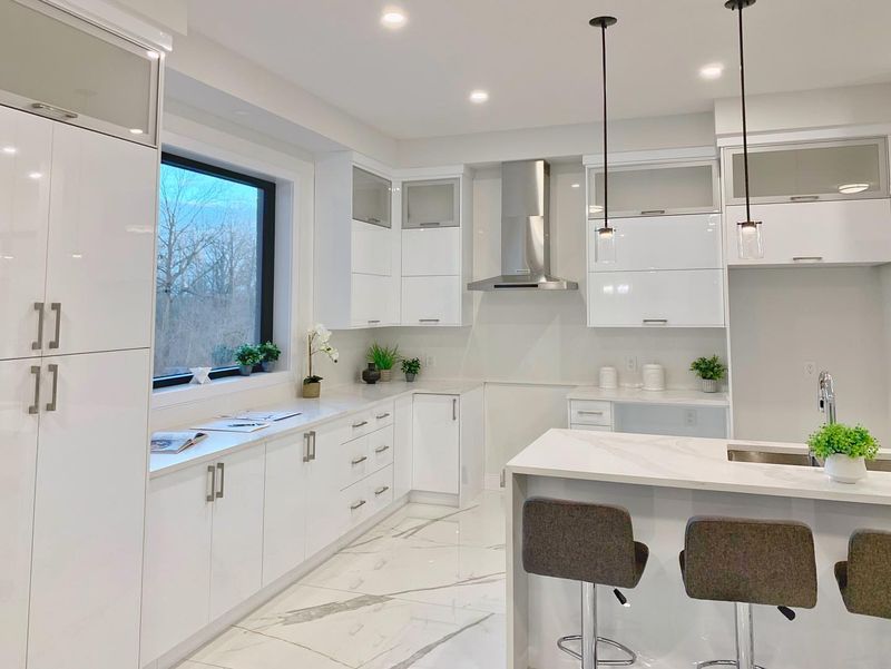 17 American Home Styles That Will Be Considered Obsolete By 2030 - Decor Hint All-White Kitchens