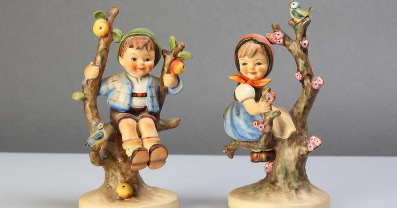 Watch Out For 9 Collectibles Oregon Experts Say Are Fading And 5 Now Worth Zero - Decor Hint Hummel Figurines