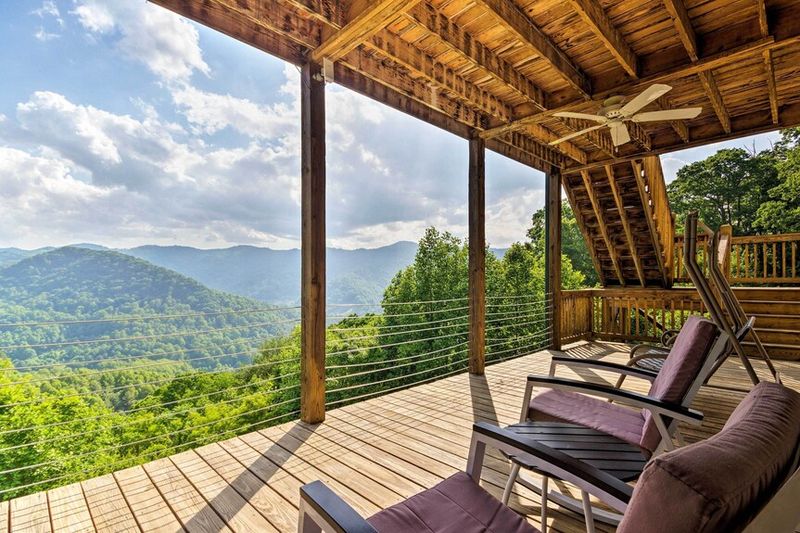 9 Cozy Patios That Define Everyday Life In Asheville - Decor Hint Mountain View Platforms