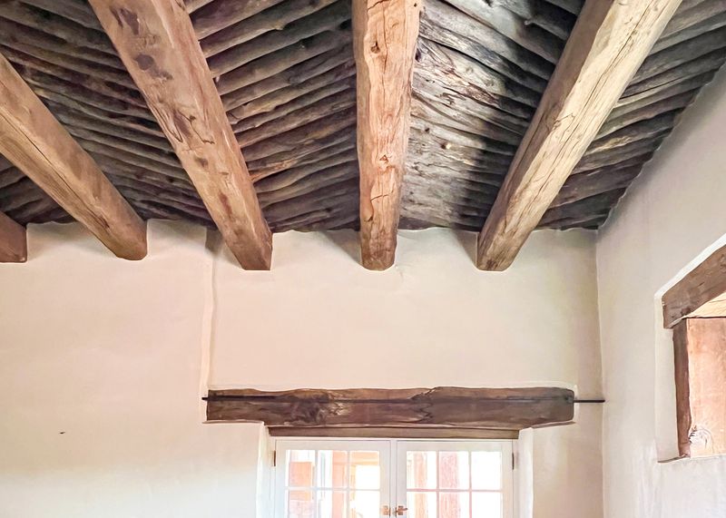 These 13 Home Decor Elements Are Purely New Mexican - Decor Hint Vigas