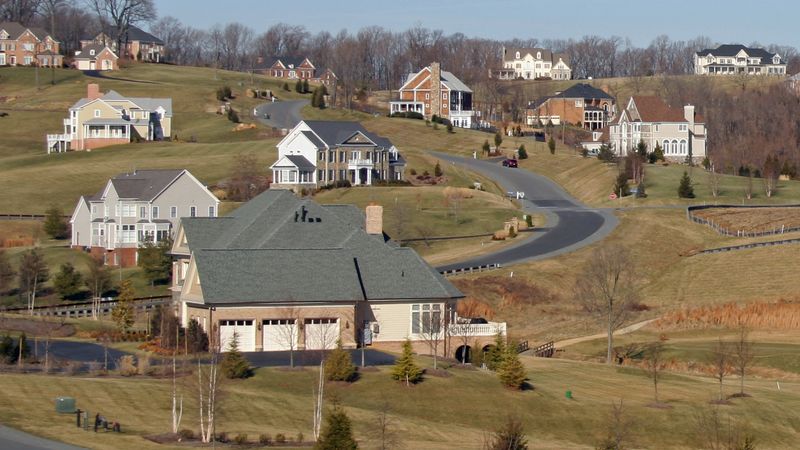 11 Types Of Homes Expected To Plummet In Value By The End Of 2025 In Florida - Decor Hint McMansions in Distant Suburbs