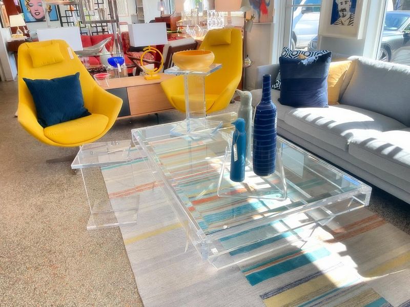 16 Ways To Style A Small Living Room - Decor Hint Clear Furniture Opens Space