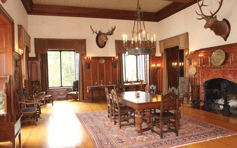 Dining Room And Butler's Access Panel