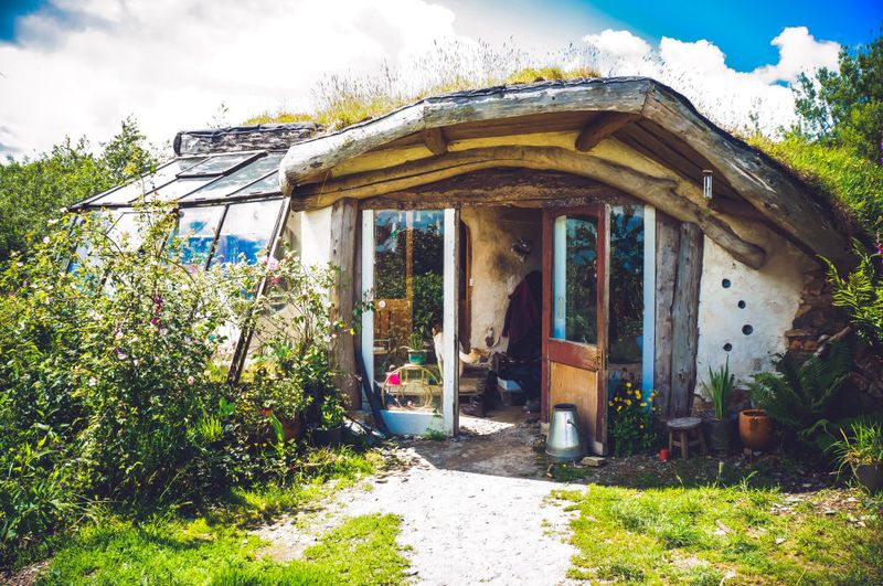 13 Distinctive Homes Built With Nature In Focus - Decor Hint The Hobbit House in Wales