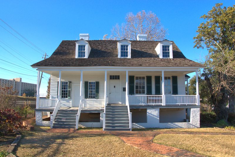 24 Historic Mansions In Georgia That Offer Glimpse Into The Grandeur Of Bygone Eras - Decor Hint Meadow Garden – Augusta