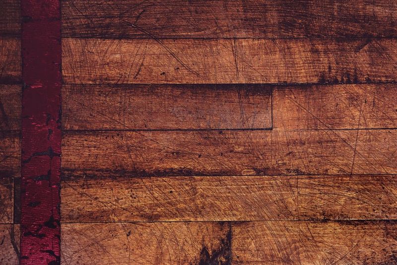 10 Household Treasures That Aren't Worth Much And 10 You Shouldn't Even Bother Selling - Decor Hint Scratched Coffee Tables