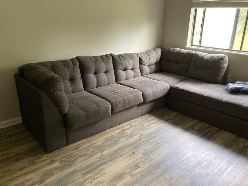 9 Items In Your Home That Are Worth More Than You Would Think And 8 That Are Worth Less - Decor Hint Worn Decorative Pillows - Deflated Value