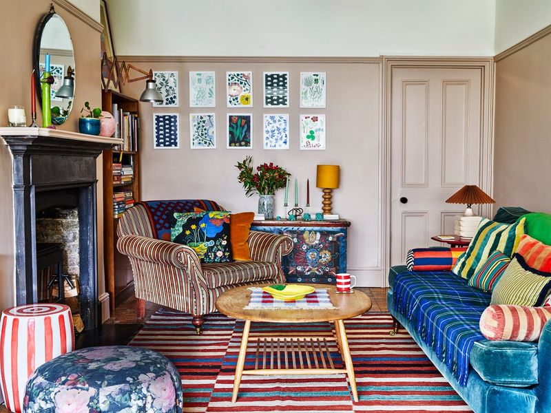 Small Living Room Don'ts 13 Design Fails And The 'Fixes' That Make It Worse - Decor Hint Overuse of Pattern (Design Fail)