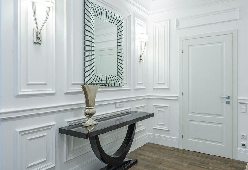 12 Things You Only See In Old Homes That Are Coming Back - Decor Hint Wainscoting And Beadboard Walls