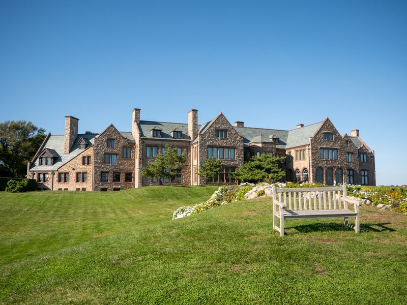 22 Millionaire Mansions In The US You've Never Heard Of (But Should) - Decor Hint Rough Point – Newport, Rhode Island