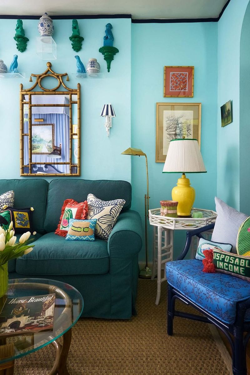 16 Features You Love About Your Home That Buyers Won't Plus 5 You All Dislike - Decor Hint Bold Paint Colors