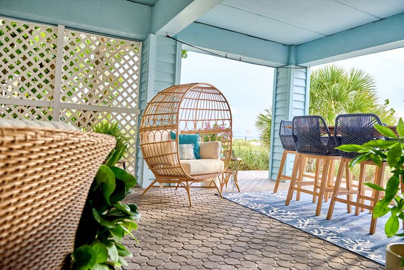 7 Coastal-Inspired Curb Appeal Ideas From Florida, And 5 Even Better Ones - Decor Hint Ocean-Themed Outdoor Rugs