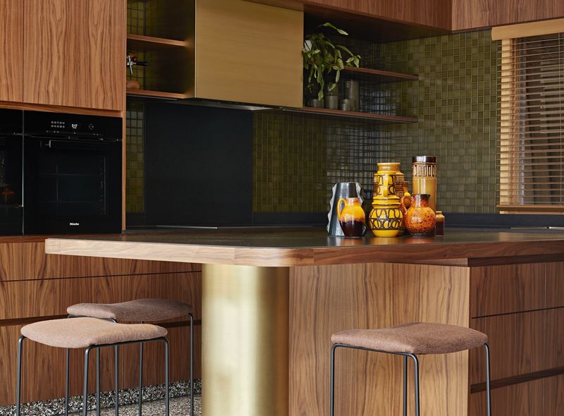 20 Color-Drenched Kitchens That Prove This Paint Trend Is Totally Timeless When Used Right - Decor Hint Mustard Yellow Vintage Vibes