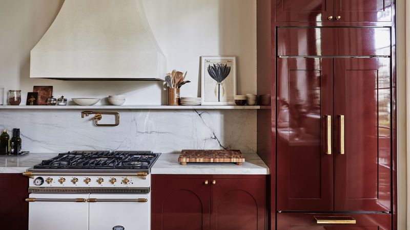 Colorado Kitchens Are Moving On From These 11 Looks (But These 13 Are Here To Stay) - Decor Hint Overly Glossy Cabinets